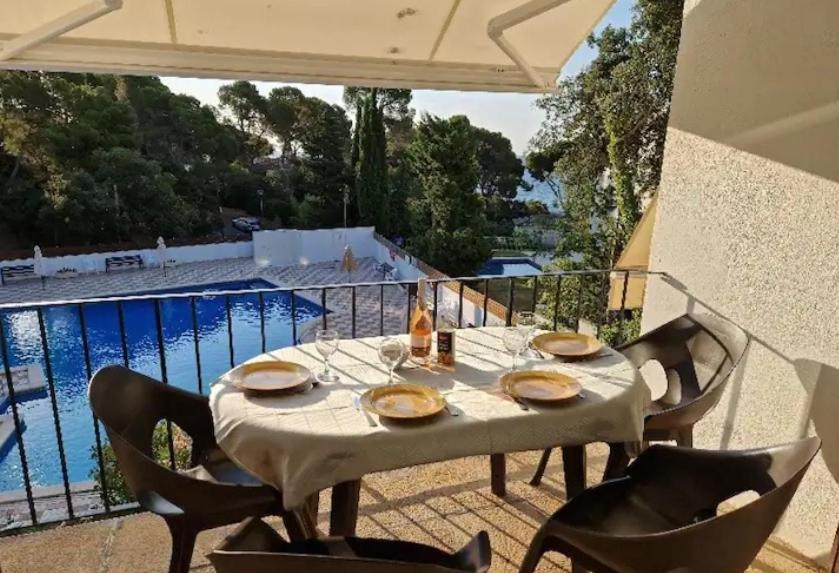 Appartement Tout Confort Avec Wifi Vue Sur Mer Et Piscine Communautaire Secteur El Golfet A Callela De Palafrugell Exterior foto